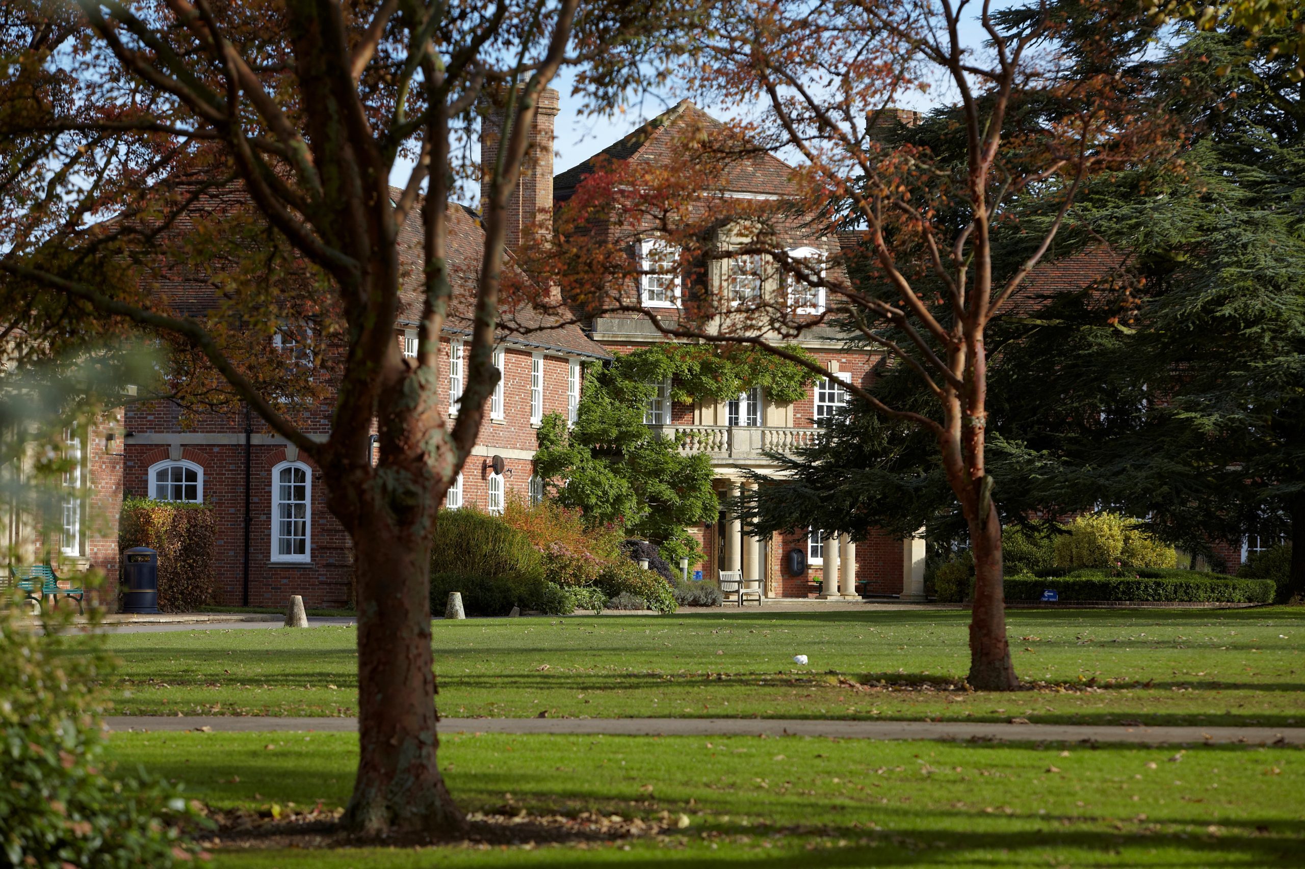 Lord-Wandsworth-College-_-Schoolhouse